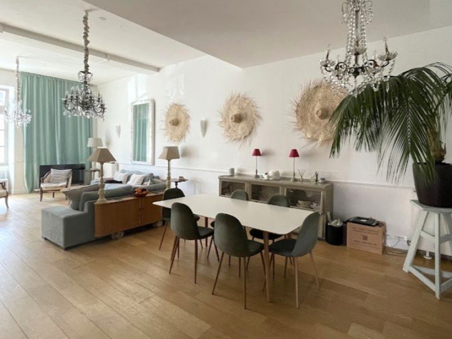 Locaux à vendre - 4 pièces - 105m2 - Versailles (78000)