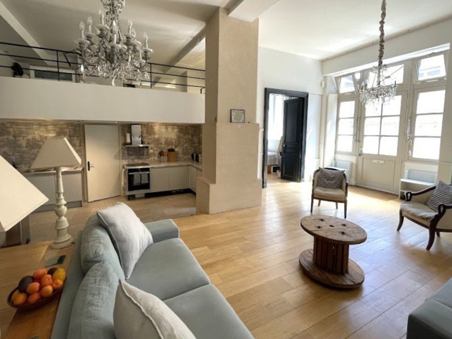 Locaux à vendre - 4 pièces - 105m2 - Versailles (78000)