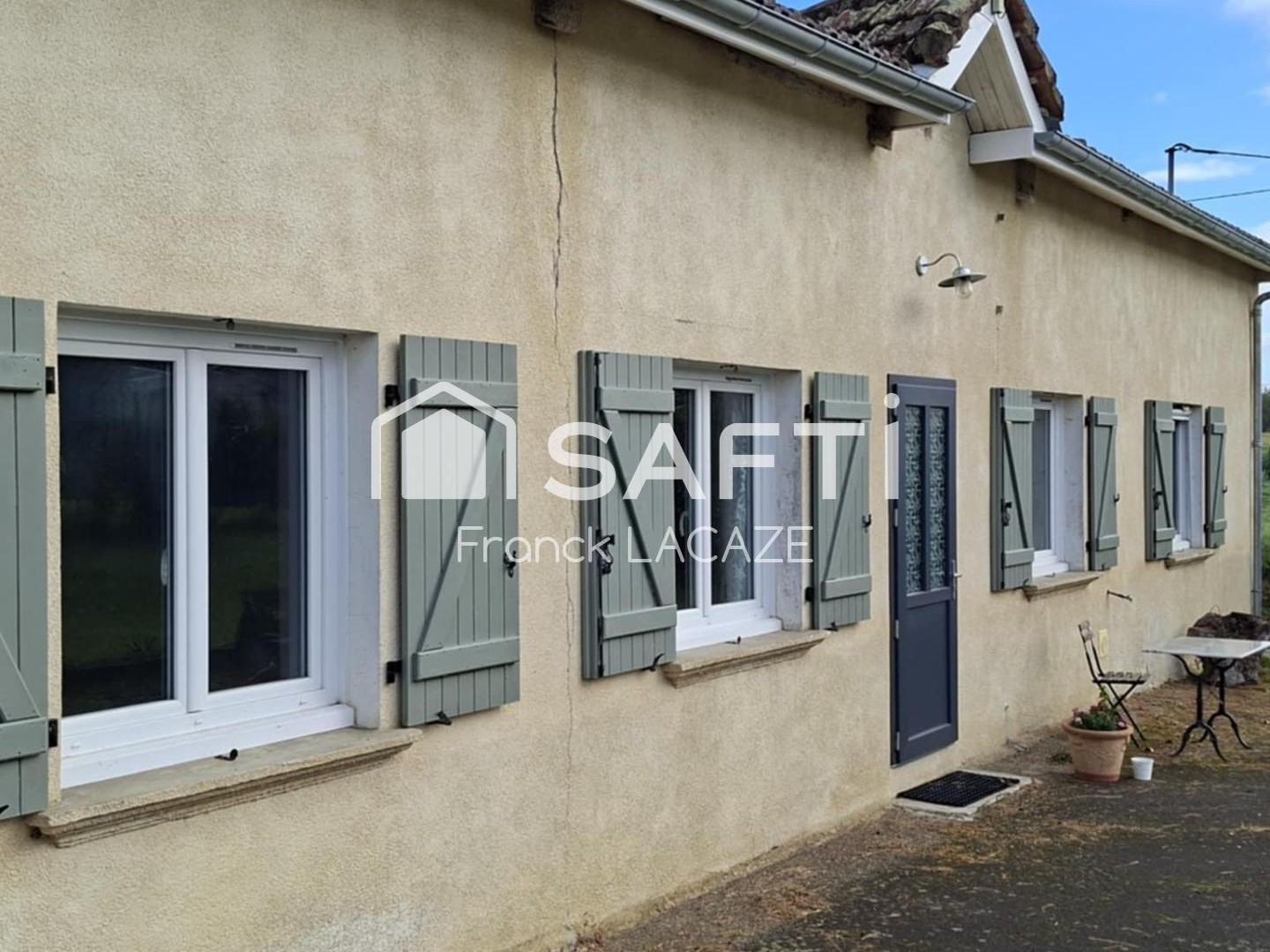 CHARMANTE MAISON DE CAMPAGNE SUR GRAND TERRAIN