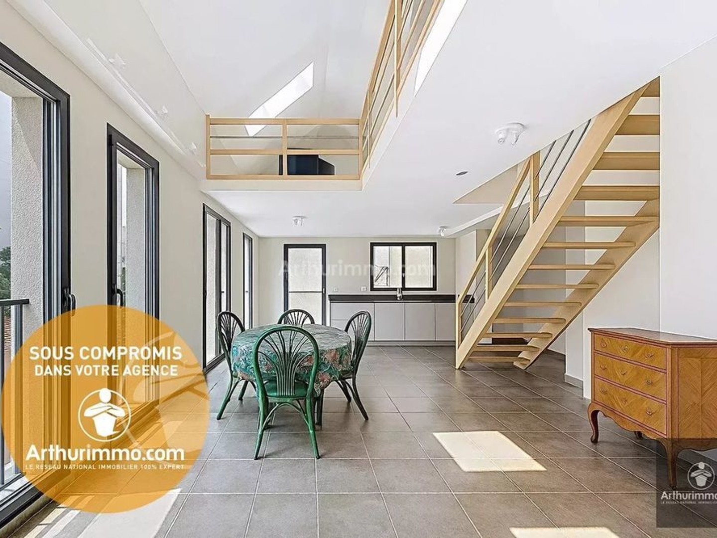 Appartement de 155 m² - 2 terrasses - 2 parkings privés