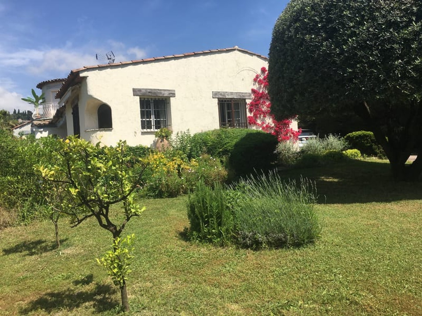 Vence : Authentique mas provençal, beaucoup de charme dans un secteur calme et résidentiel