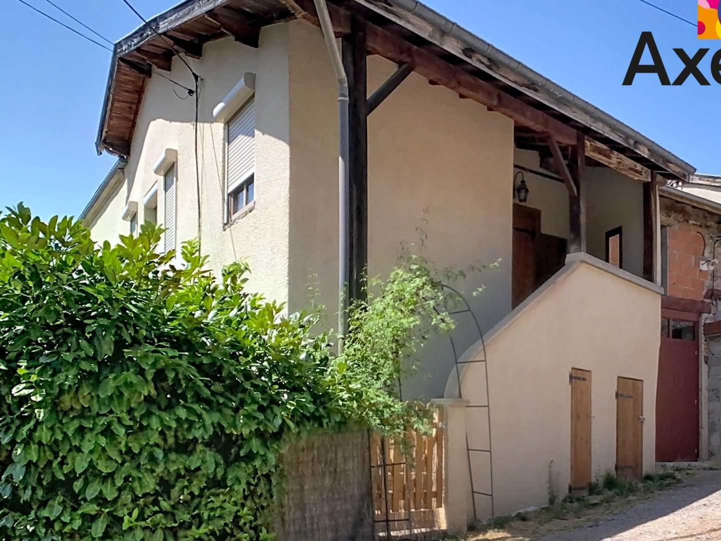 Maison à vendre - 4 pièces - 90m2 - Saint-André-D'apchon (42370)