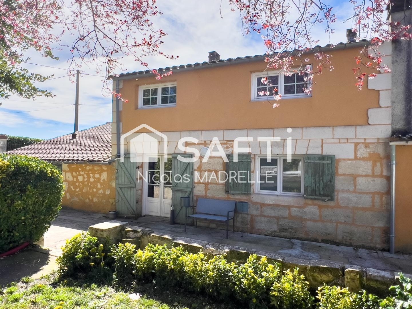 Maison en pierre 4 pièces 150 m2 + T2 40 m2