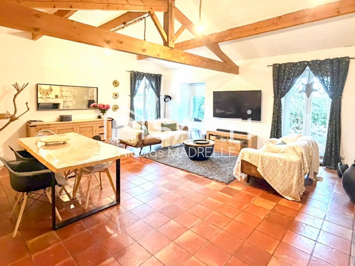 Maison à vendre - 6 pièces - 190m2 - Bayon-Sur-Gironde (33710)