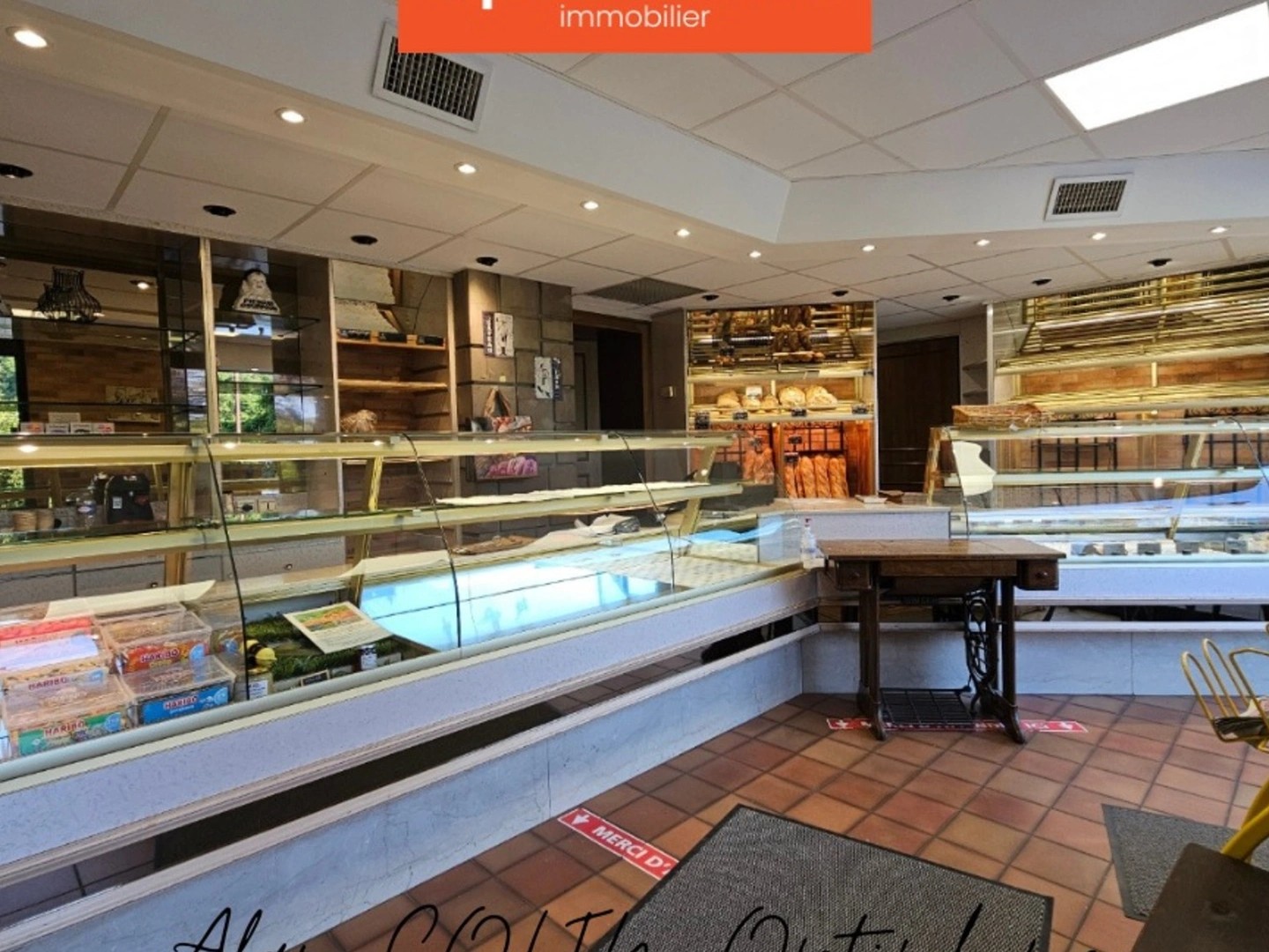 Fonds de commerce 5 pièces 308 m²