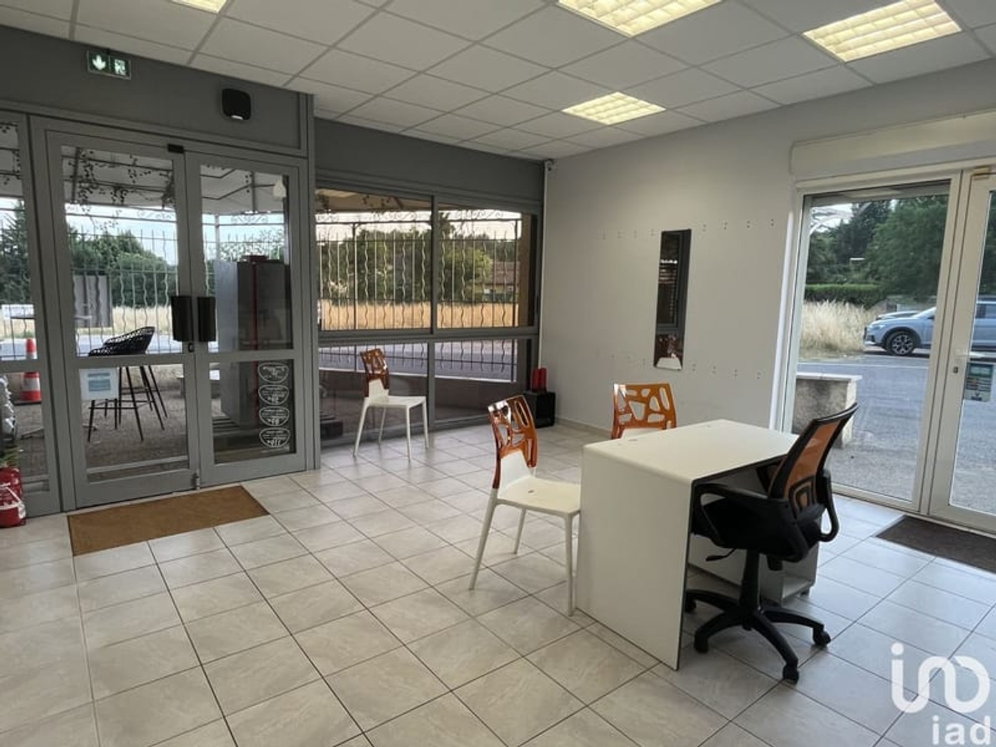 Immeuble commercial 35 m²