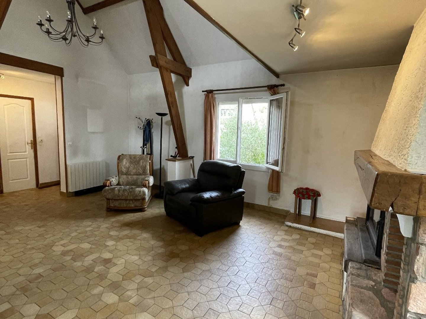 Maison à vendre - 5 pièces - 150m2 - Mondeville (14120)