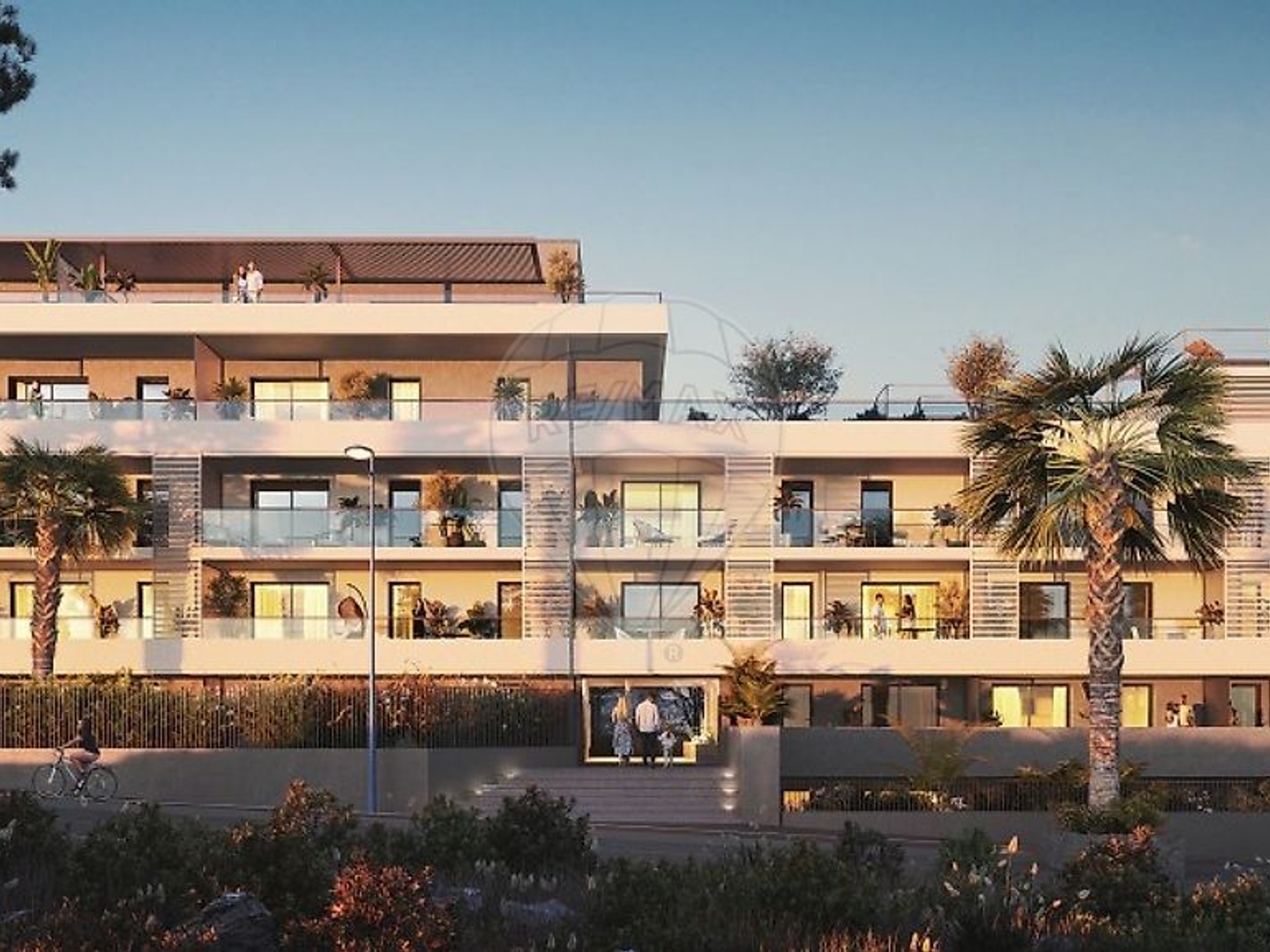 Appartement à vendre - 4 pièces - 112m2 - Villeneuve-Loubet (06270)