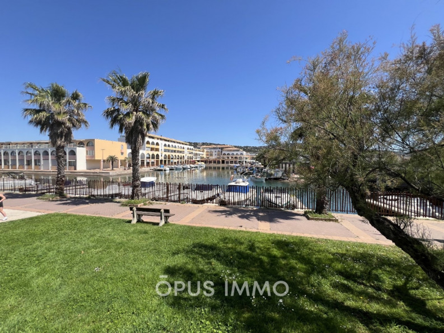 Appartement à vendre - 3 pièces - 75m2 - Sète (34200)