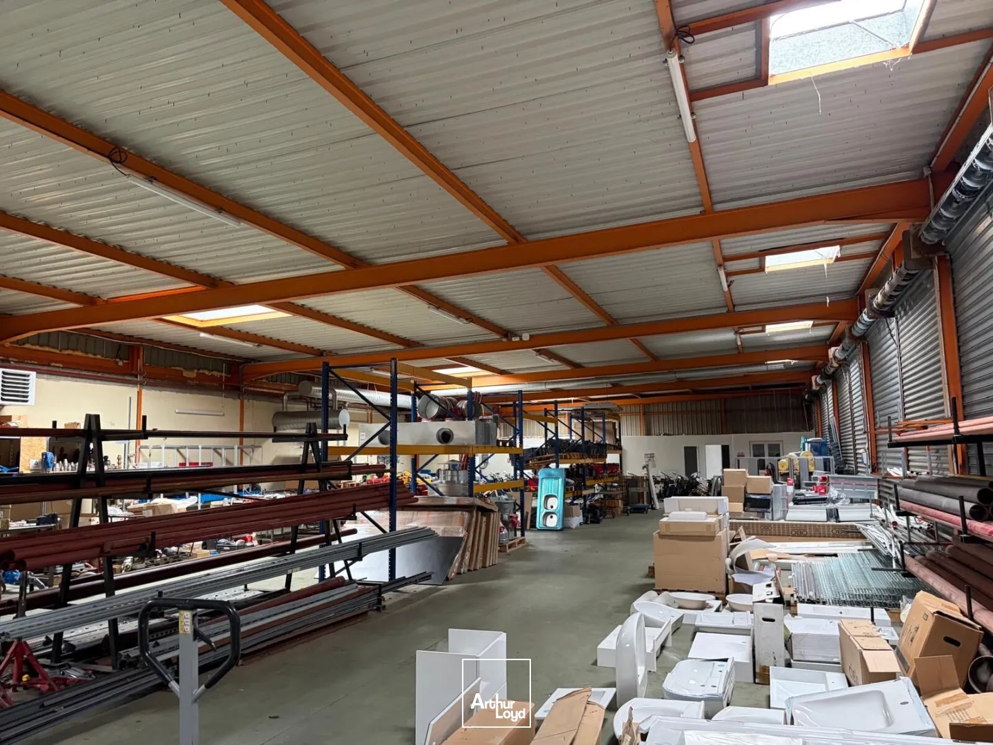 BATIMENT INDEPENDANT D'ACTIVITE A VENDRE AU COEUR DE CERGY