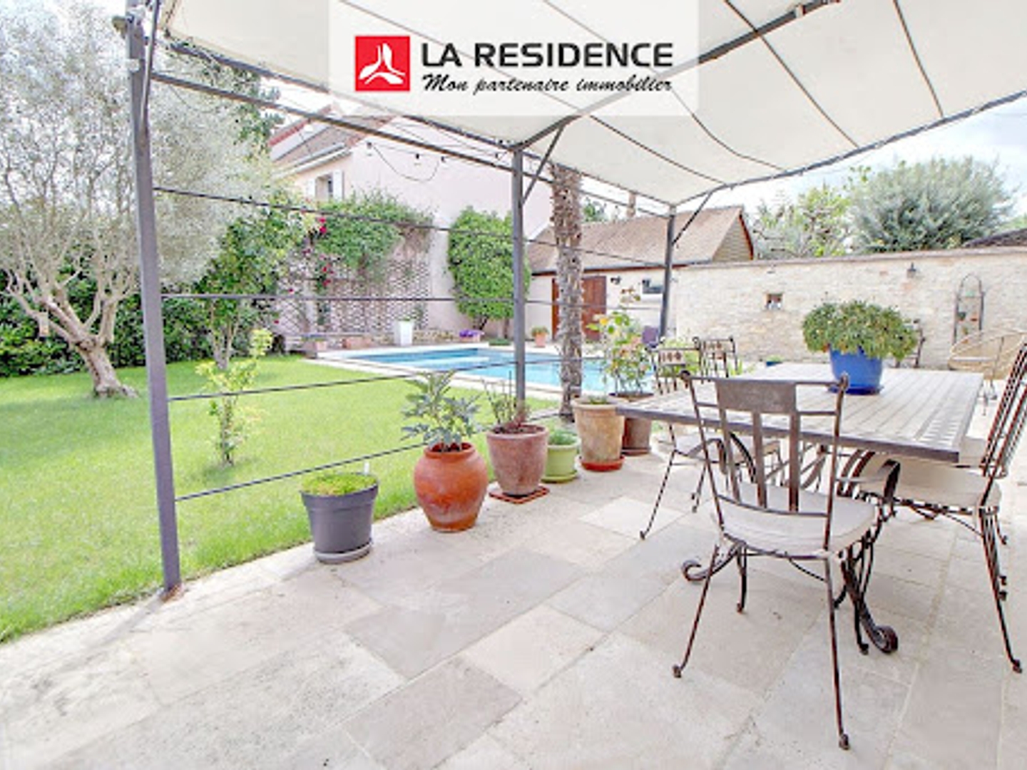 Maison à vendre - 6 pièces - 177m2 - Vernouillet (78540)