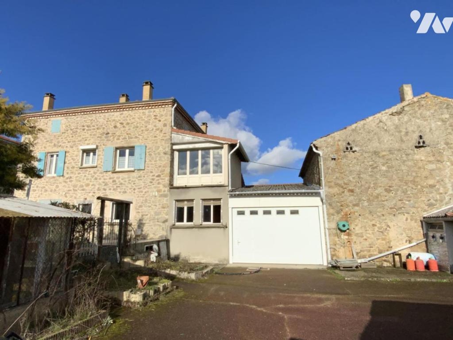 Maison à vendre - 6 pièces - 162m2 - Saint-Cyr (71240)