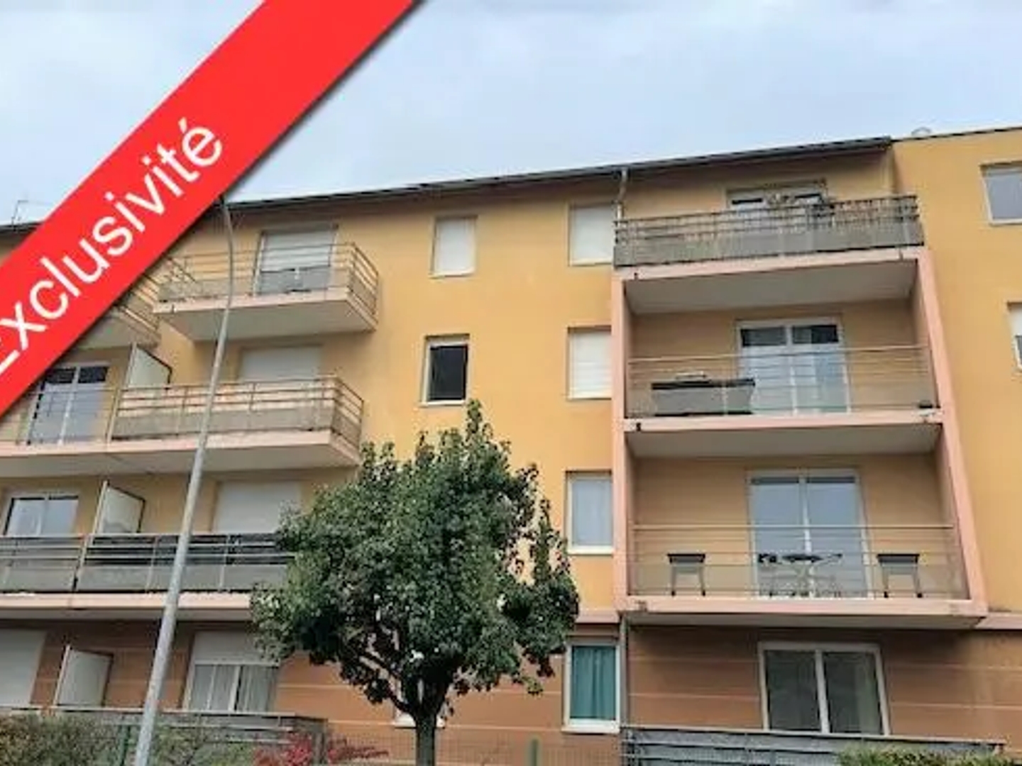 Parking 66 m²