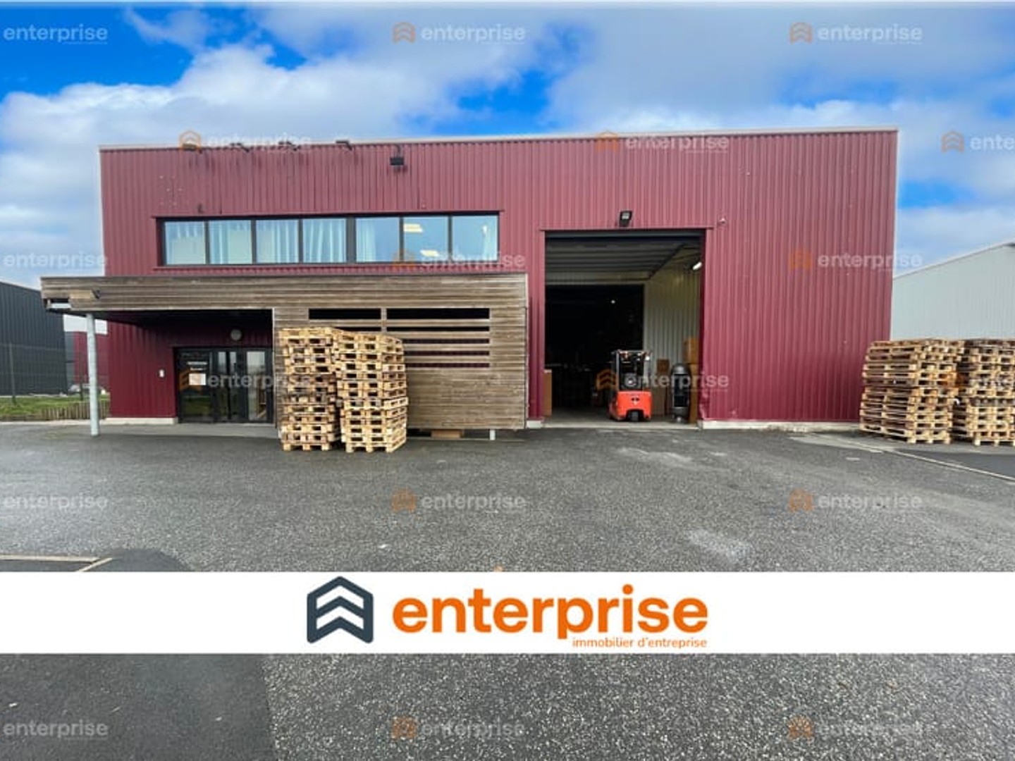 Immeuble industriel 1080 m²