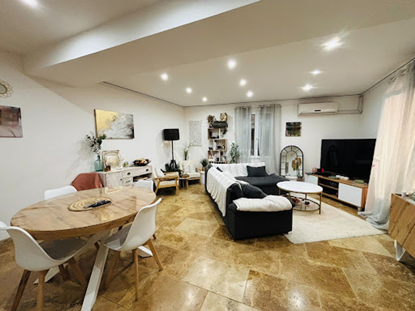 Maison à vendre - 7 pièces - 190m2 - Cavaillon (84300)