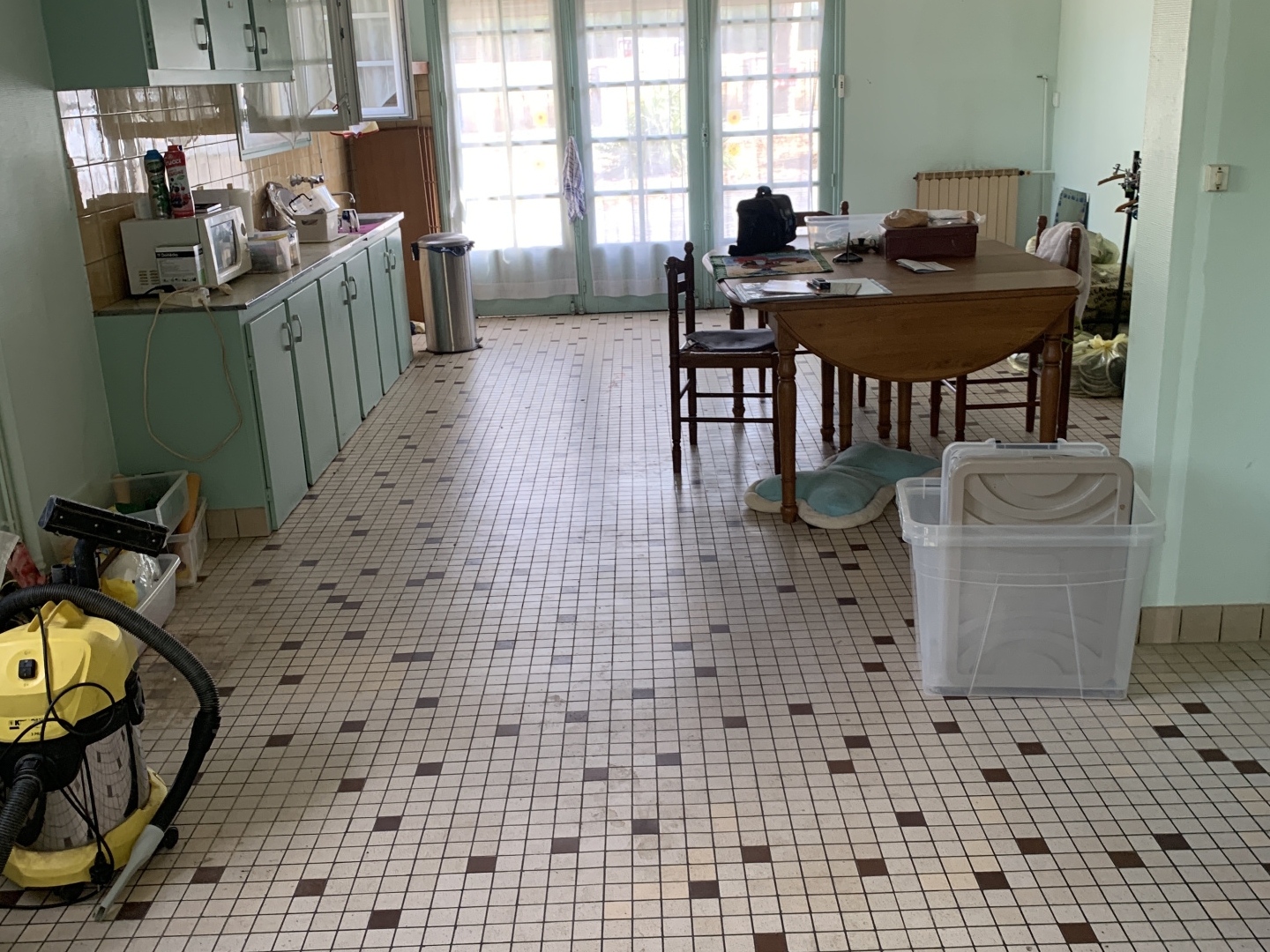 AULNAY DE SAINTONGE 17470 - Maison 4 pièces de 132 m2 avec un rez de chaussée de 80 m2 à aménager édi