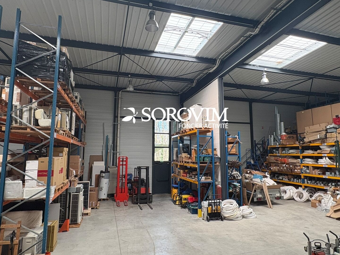 Locaux à vendre - 840m2 - Dardilly (69570)