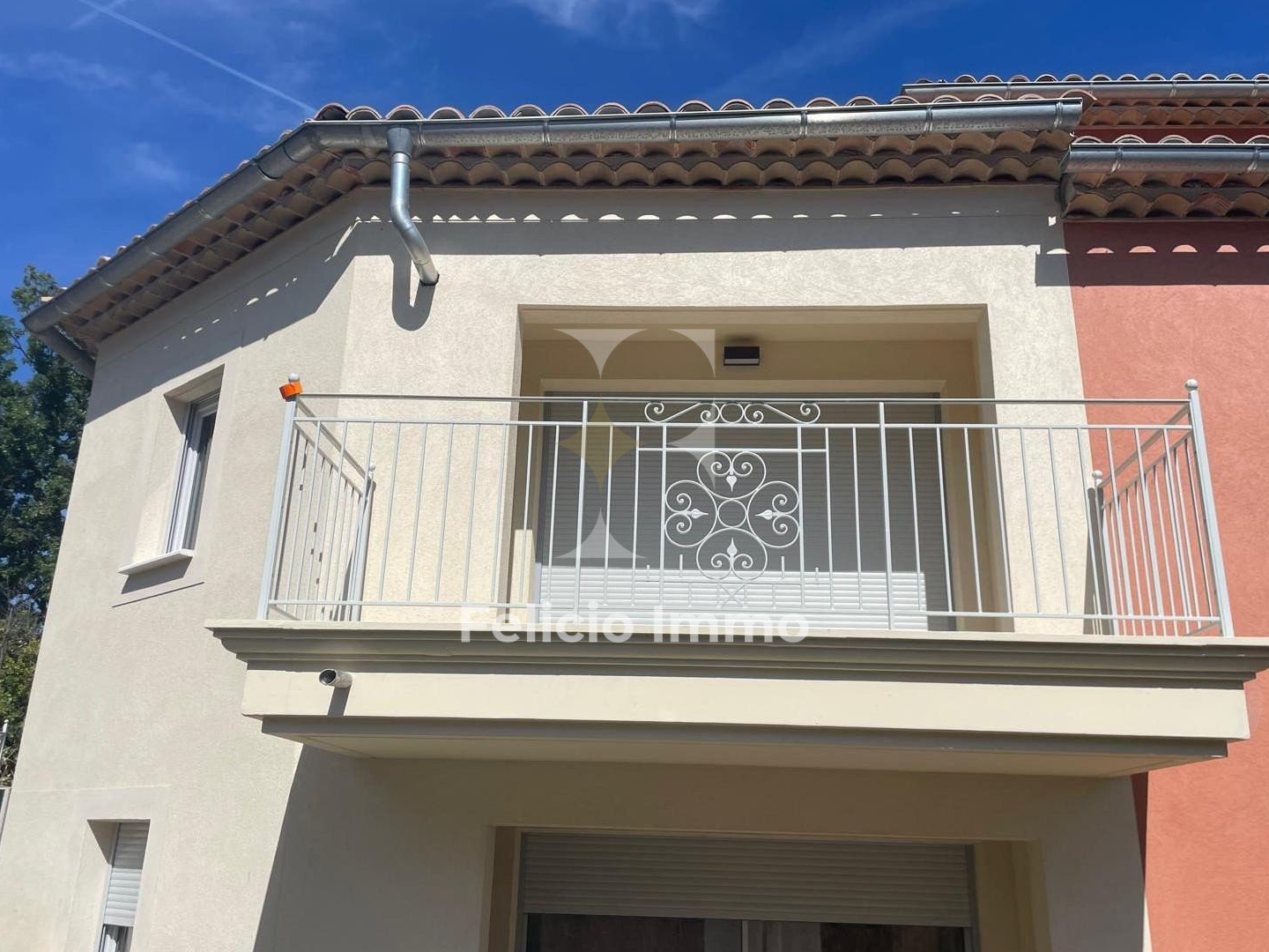 LE ROURET, T3 DERNIER ETAGE AVEC TERRASSE