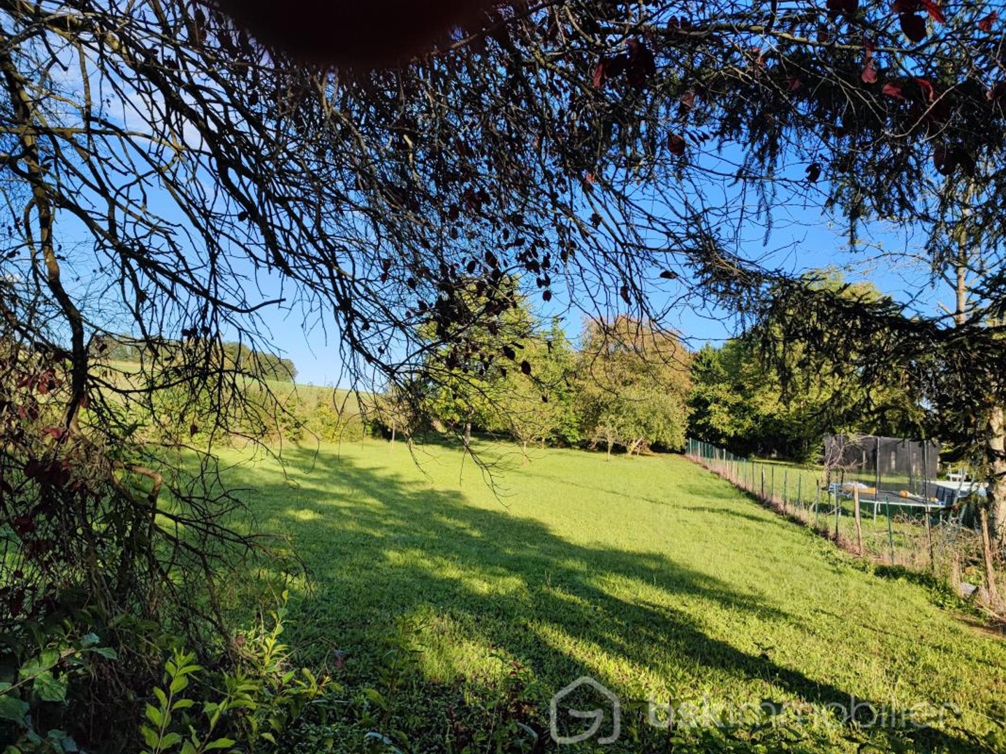 Terrain à vendre - 1750m2 - Thorigny-Sur-Oreuse (89260)