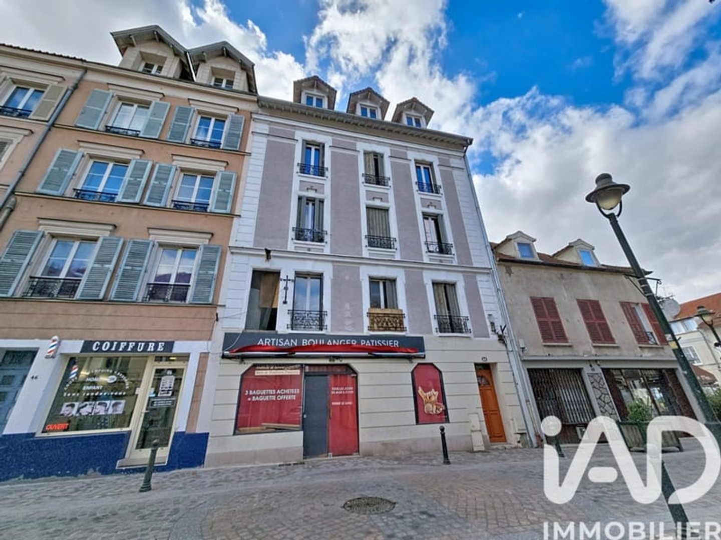 Maison avec appartements 304 m²
