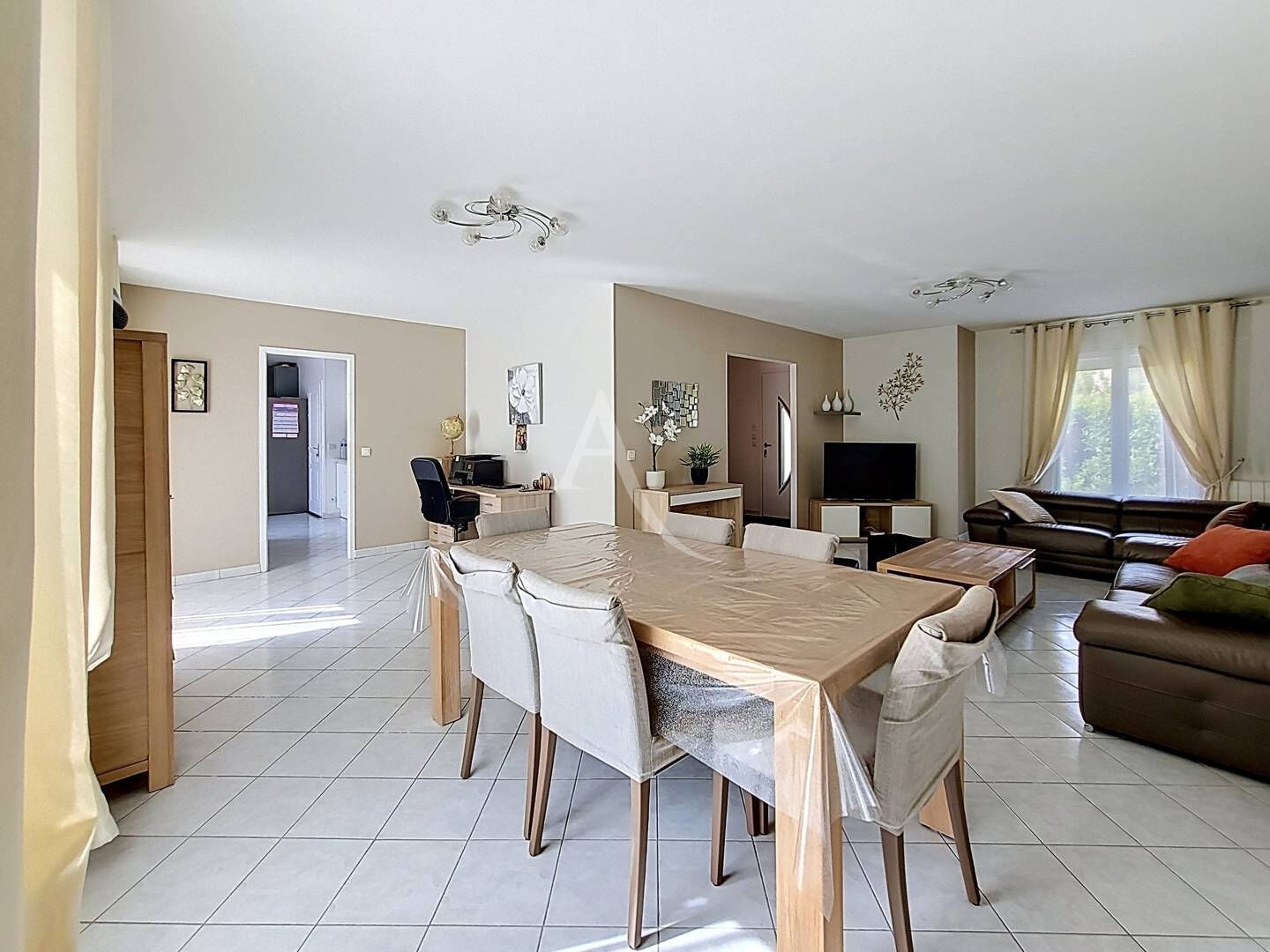 Maison à vendre - 7 pièces - 147m2 - Roissy-En-Brie (77680)