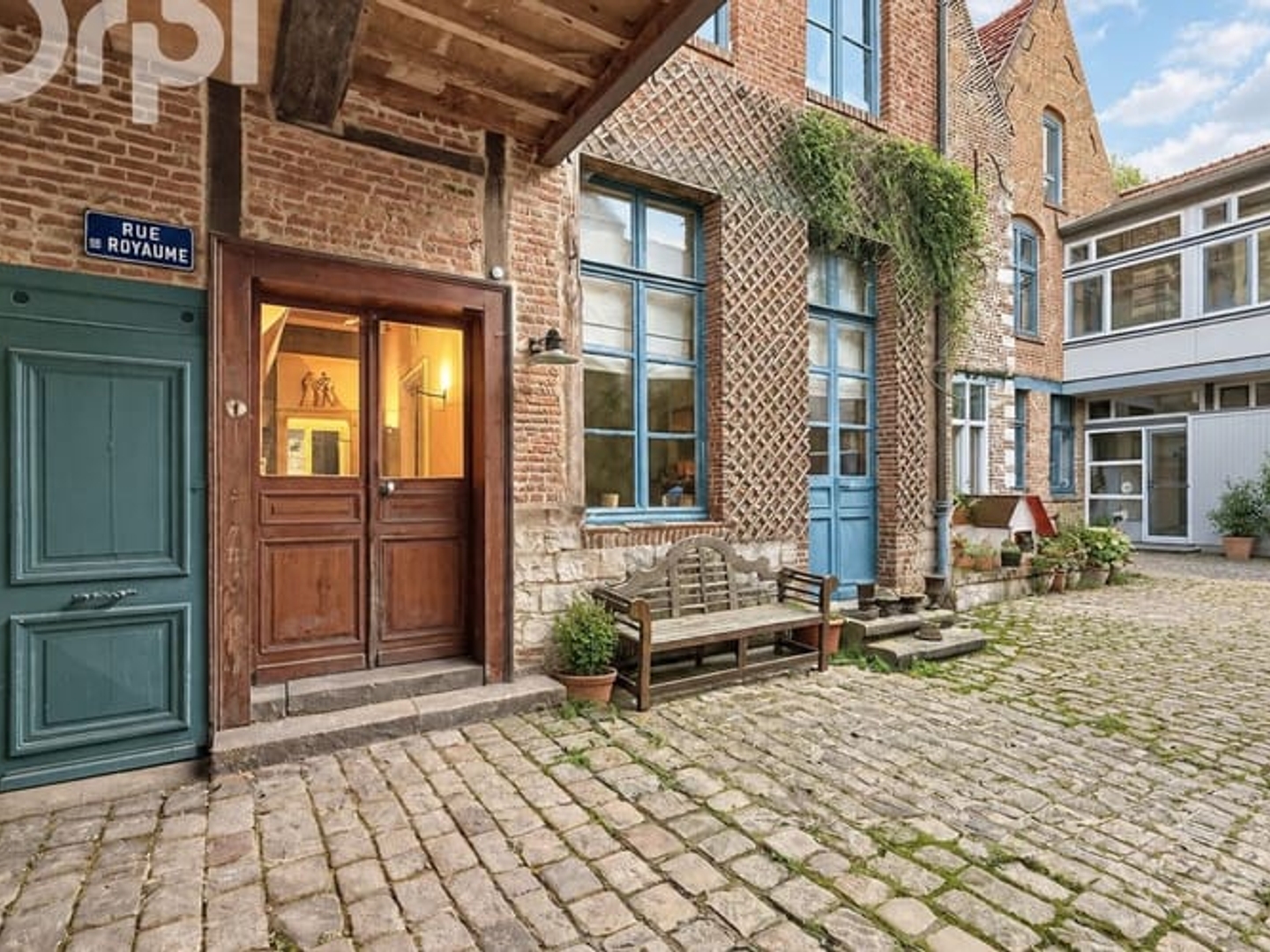 Maison 8 pièces 589 m²