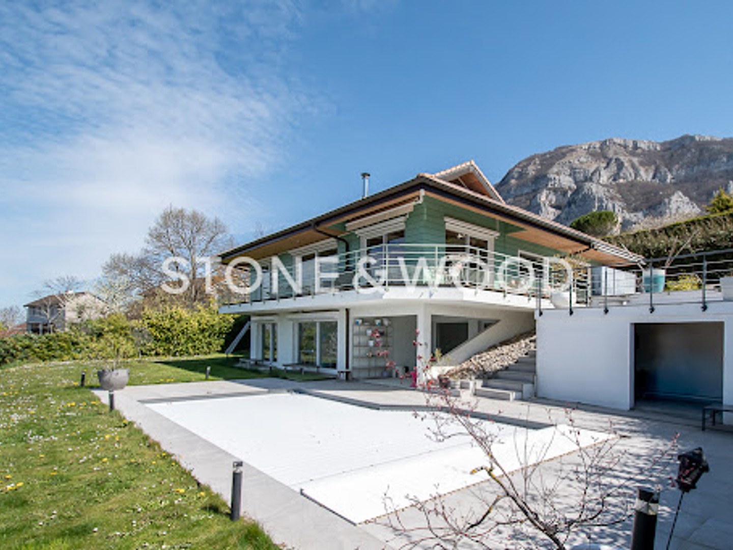 Maison 6 pièces 225 m²