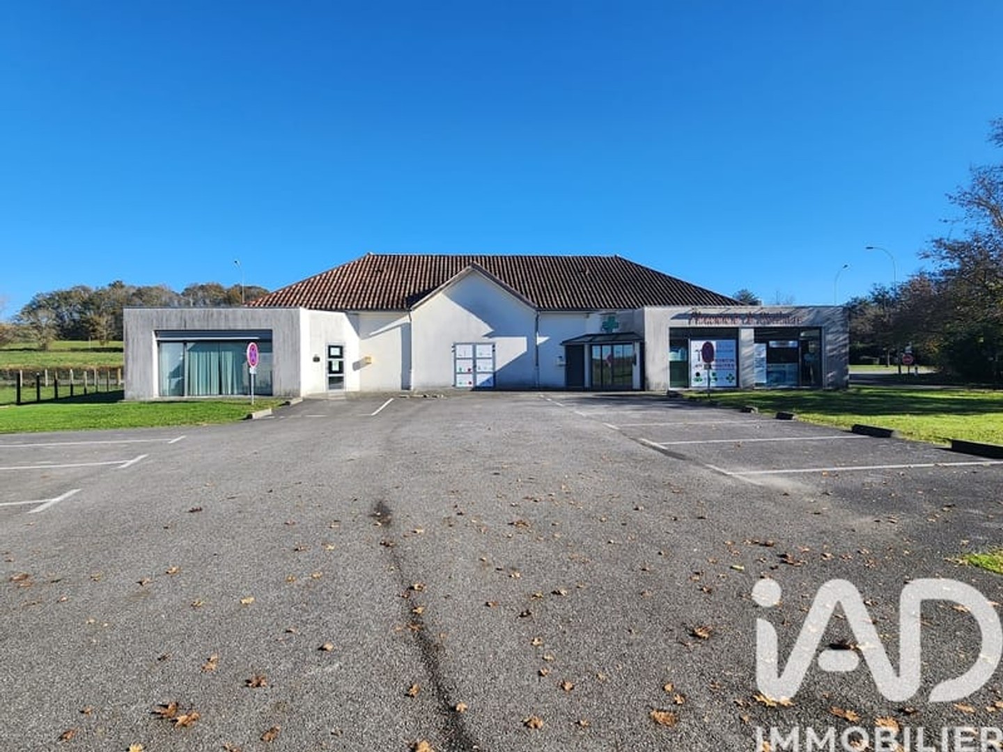 Maison avec appartements 354 m²