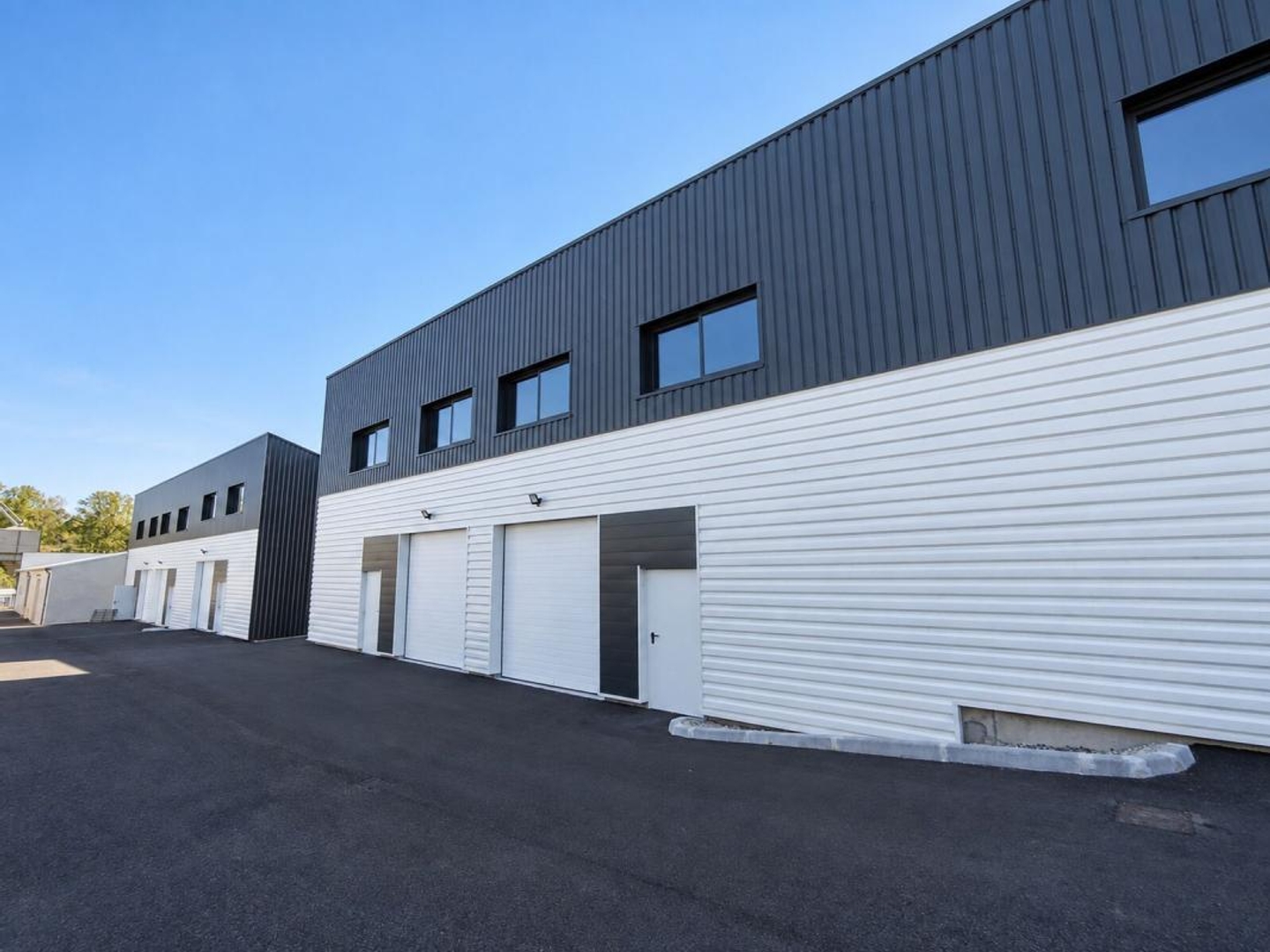 Drémil-Lafage - Locaux d'activité neufs dès 138 m² à vendre à partir de 189000 euros HT ou à louer à partir de 995 euros/mois HT-HC
