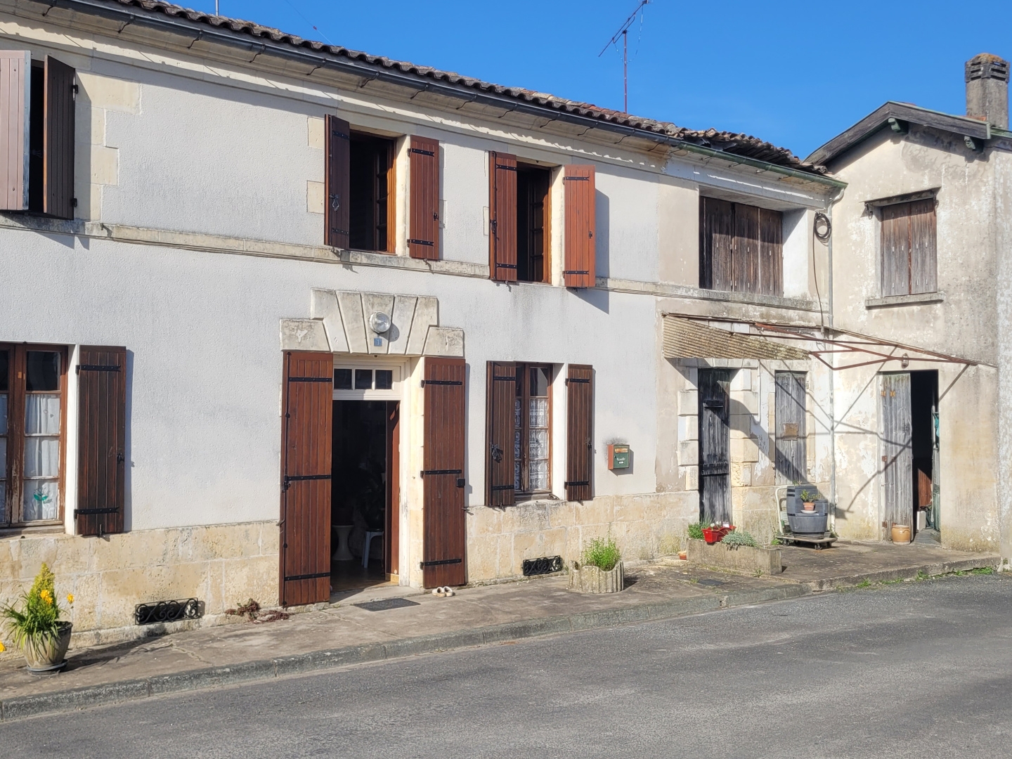Ensemble immobilier de 2 maisons de village