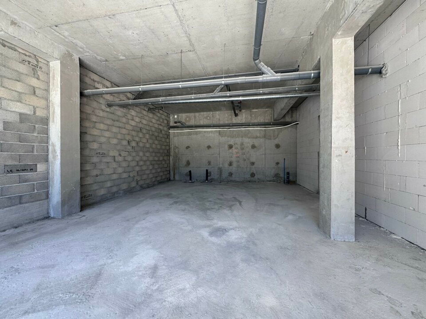 LOCAL COMMERCIAL A VENDRE OU A LOUER