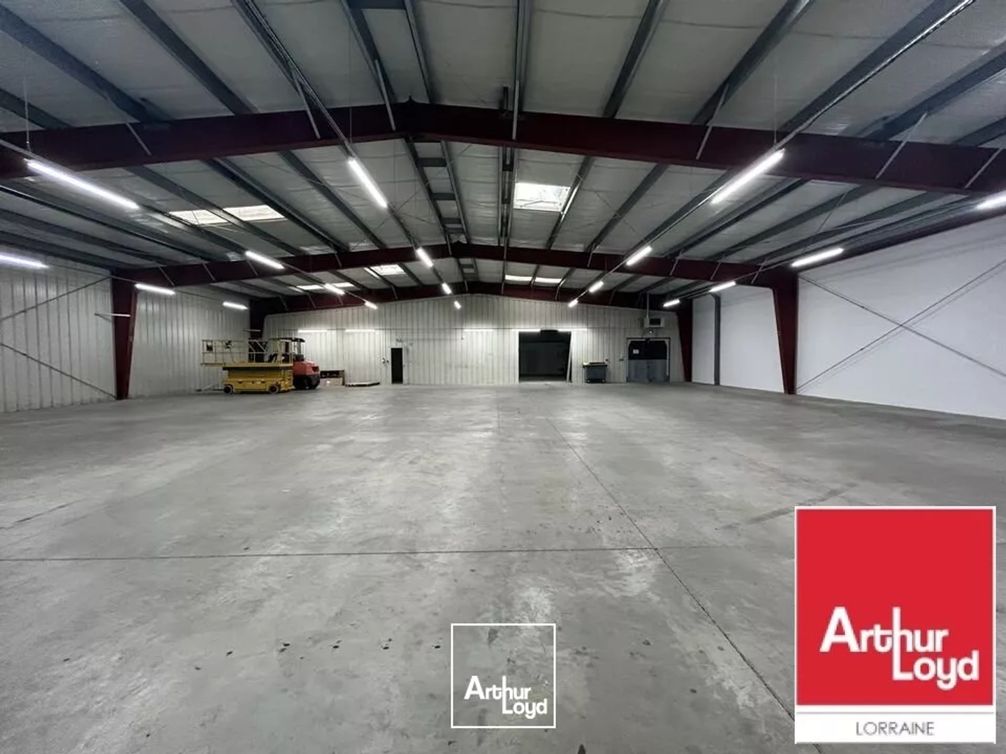 Locaux à vendre - 1000m2 - Metz (57070)