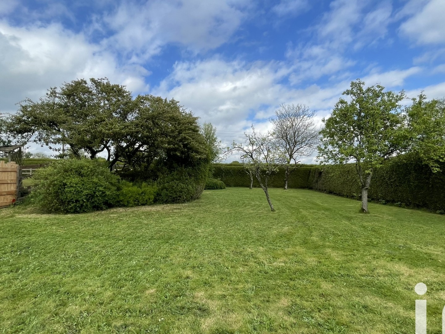 Terrain 796 m²