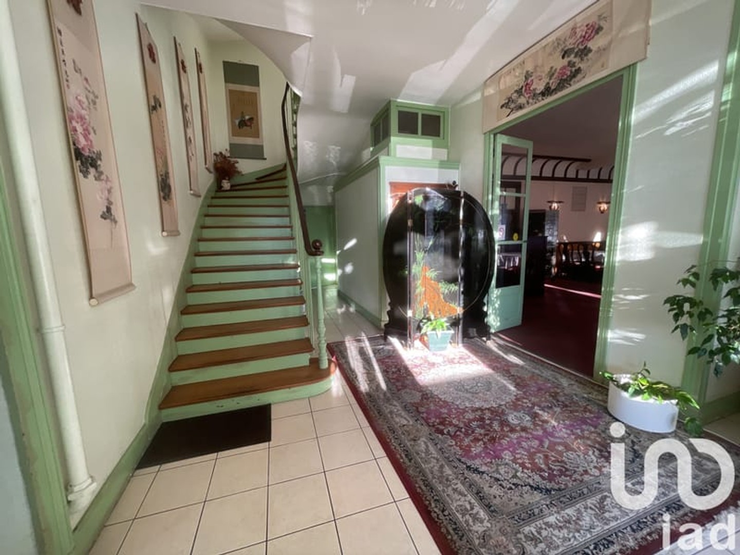 Maison avec appartements 409 m²