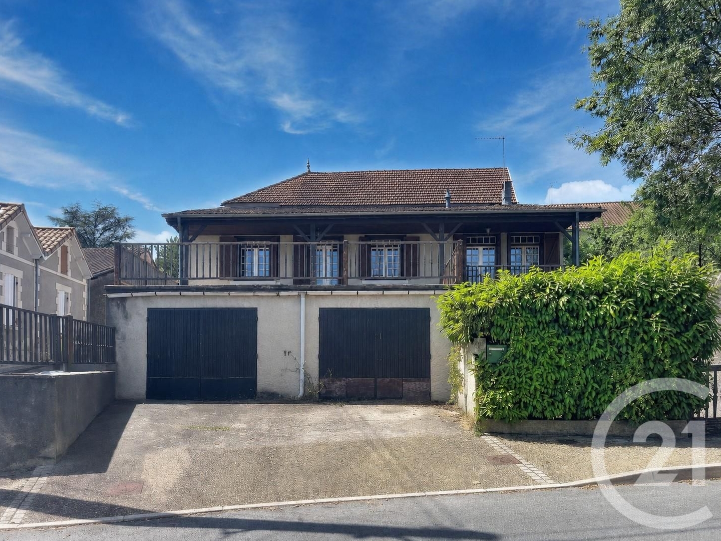 Maison 6 pièces 406 m²