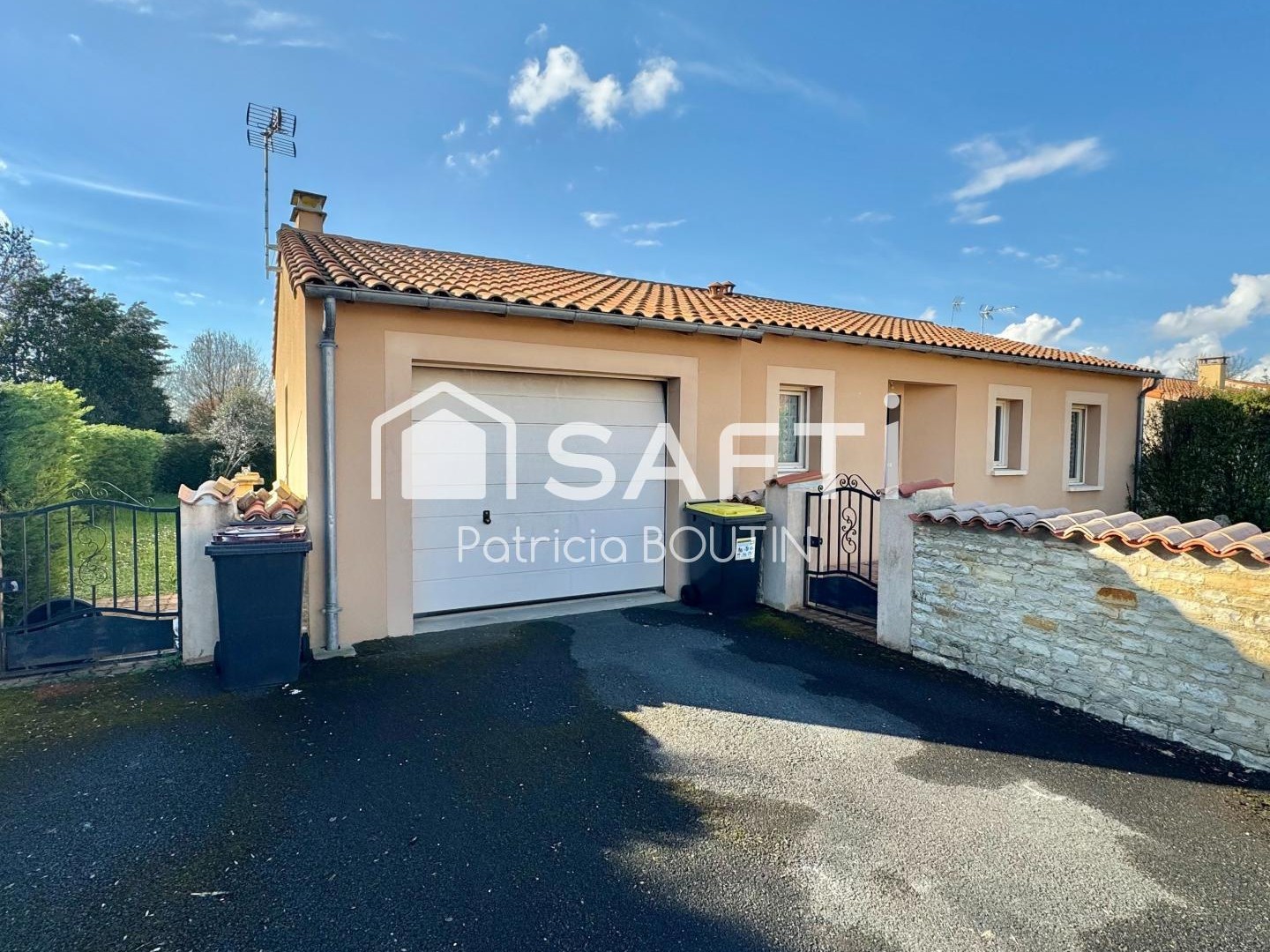 PAVILLON PLAIN PIED 3 CHAMBRES ET GARAGE A MARIGNY !
