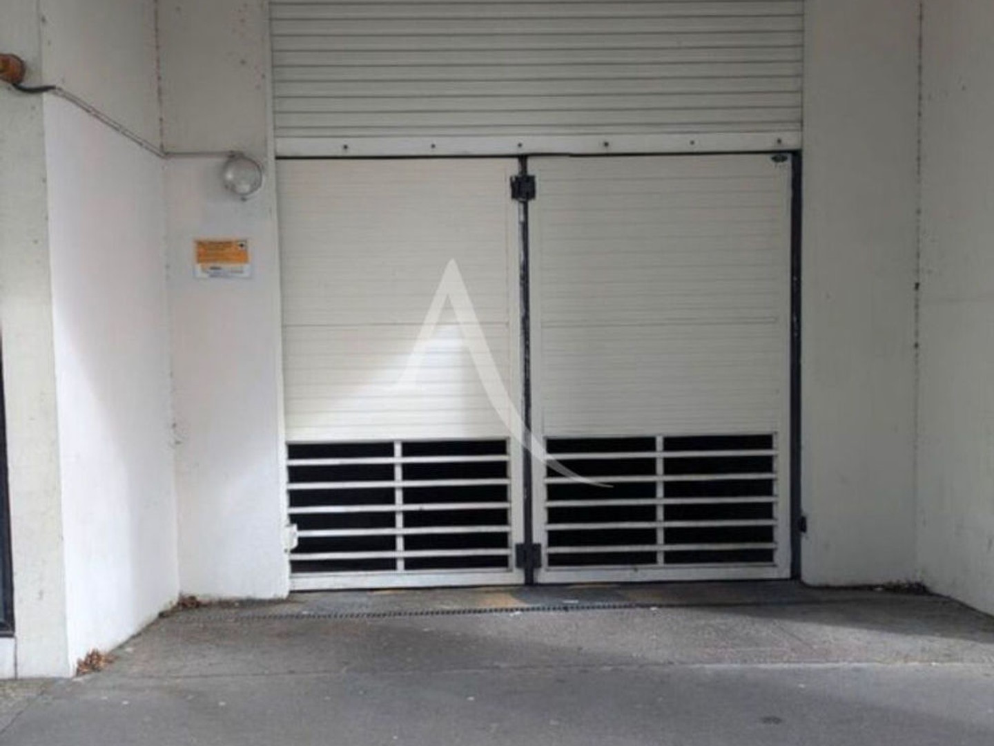 À VENDRE ? Place de parking sécurisée en sous-sol? Place Viarme, Nantes