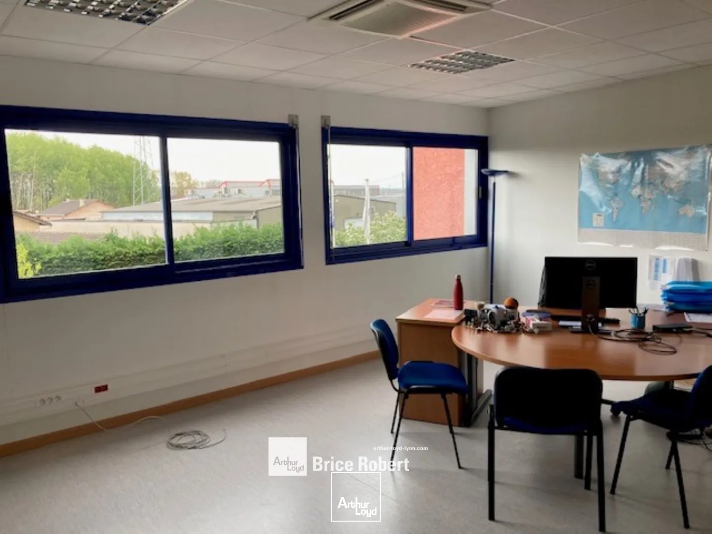 Locaux à vendre - 1600m2 - Frontonas (38290)