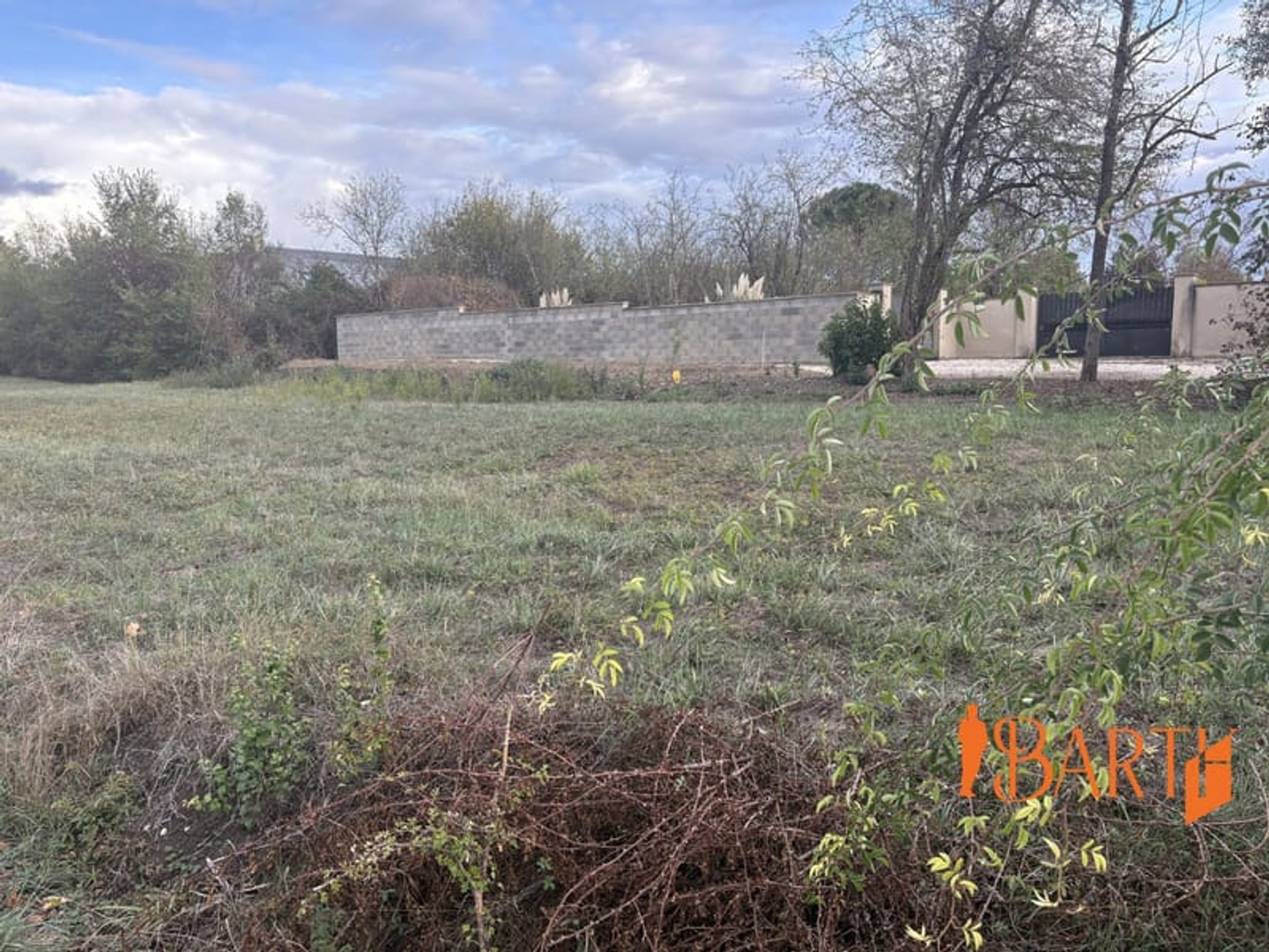 Terrain à vendre - 600m2 - Saint-Doulchard (18230)