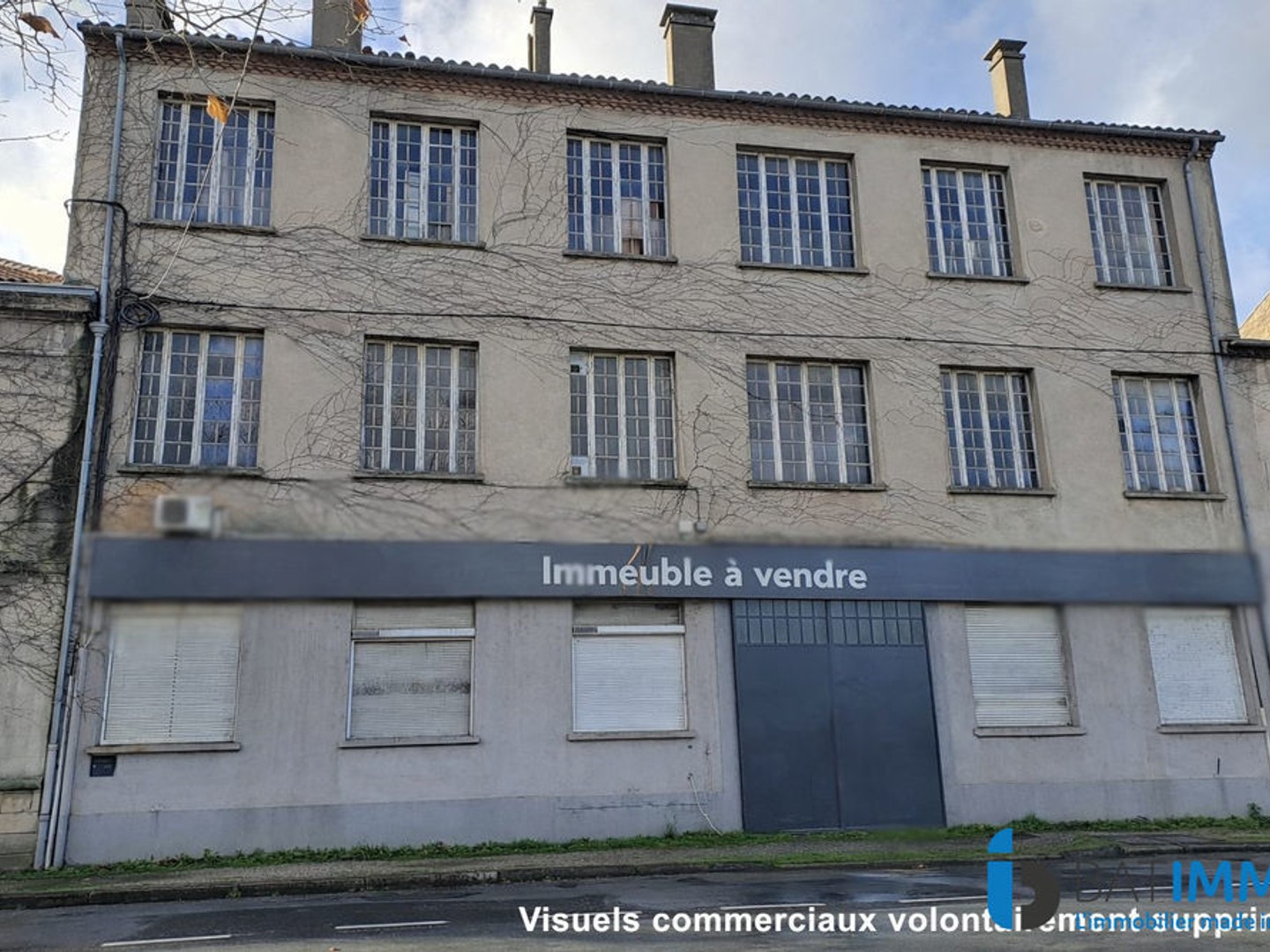 BÂTIMENT INDUSTRIEL PROCHE CENTRE - NOMBREUSES POSSIBILITES