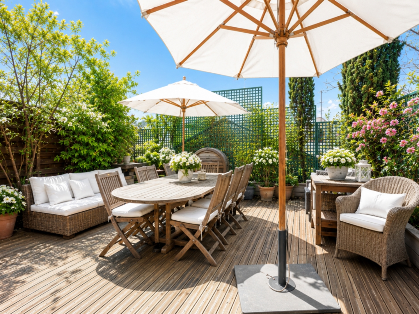 Neuilly-sur-Seine | Duplex dernier étage | 251 m2 | 7 pièces | 4 ch | Terrasse 80m2 | Sans vis-à-vis