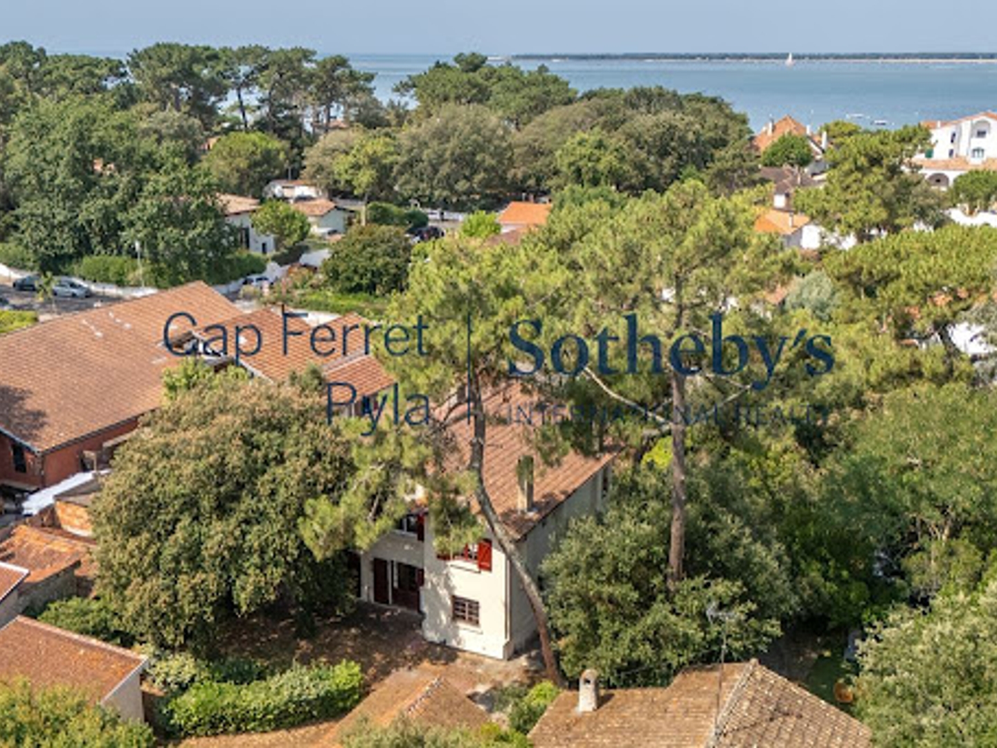 Maison 8 pièces 254 m²