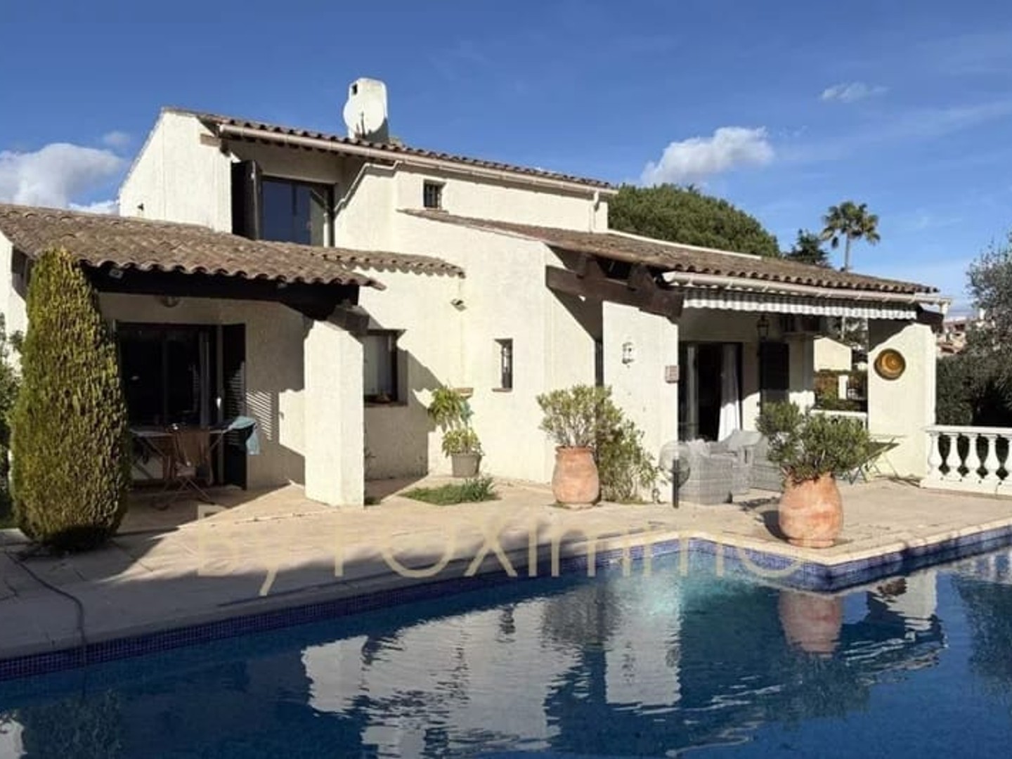 Maison 5 pièces avec piscine calme proche commodités