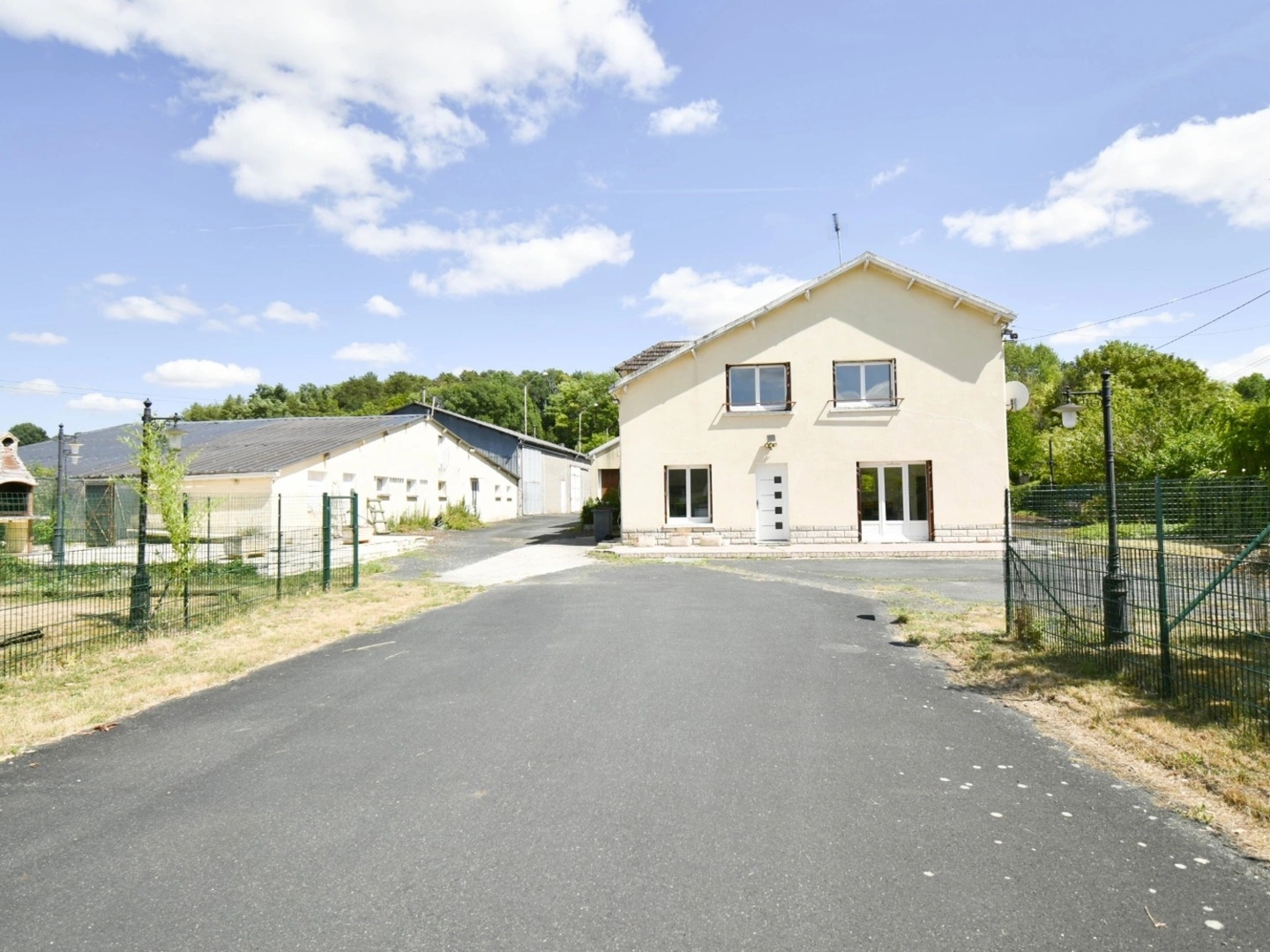 Maison 9 pièces 365 m²