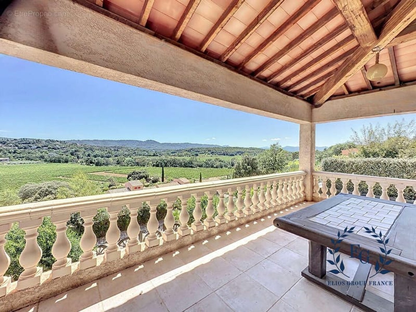 Maison à vendre - 7 pièces - 190m2 - Carcès (83570)