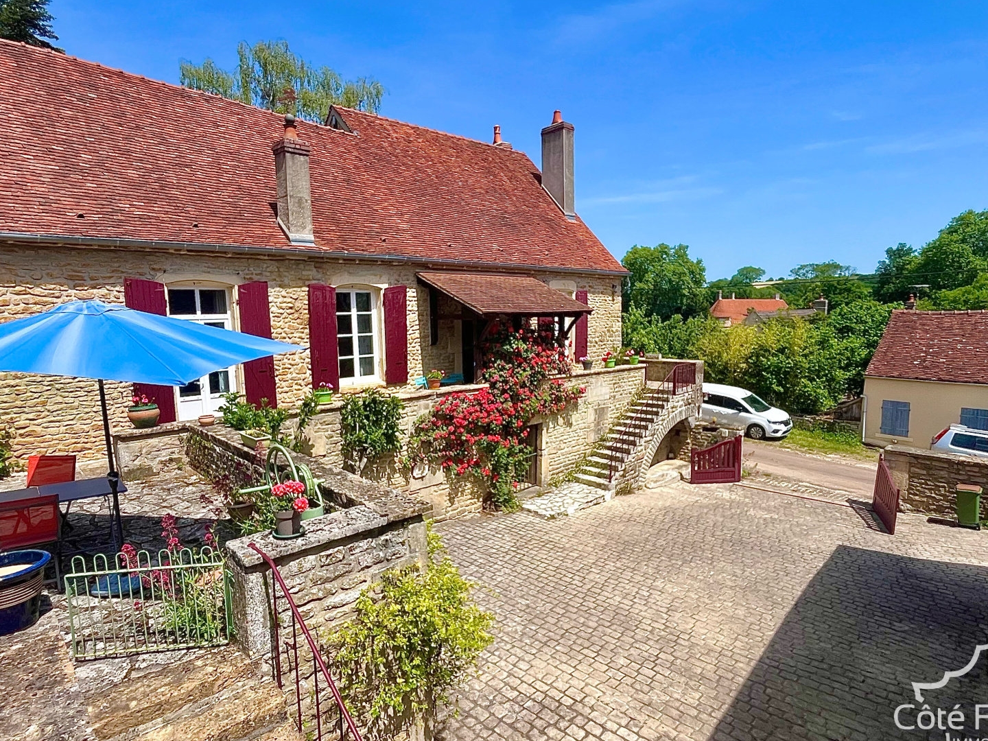 Propriété Restaurée en Pierre de 3 chambres avec une grande