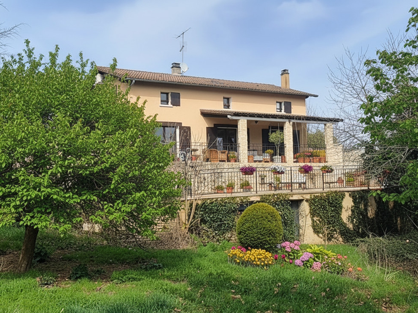 Maison traditionnelle de 150 m² + garage sur un terrain de 1060 m²