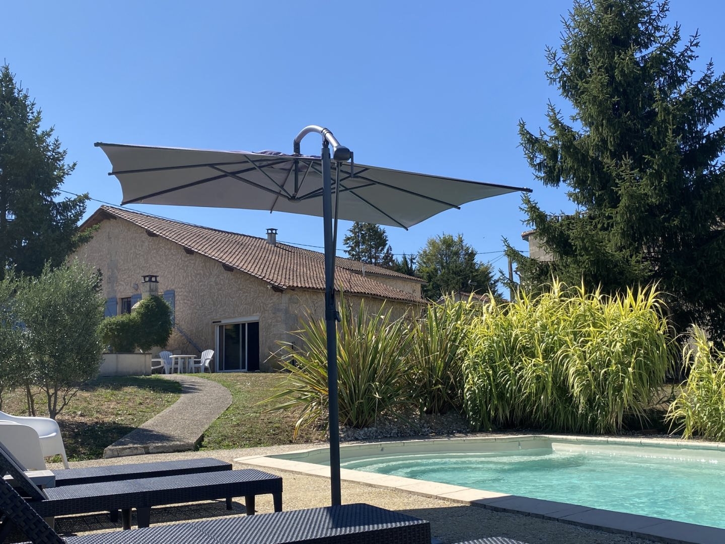 Maison à vendre - 130m2 - Saint-Romain (16210)