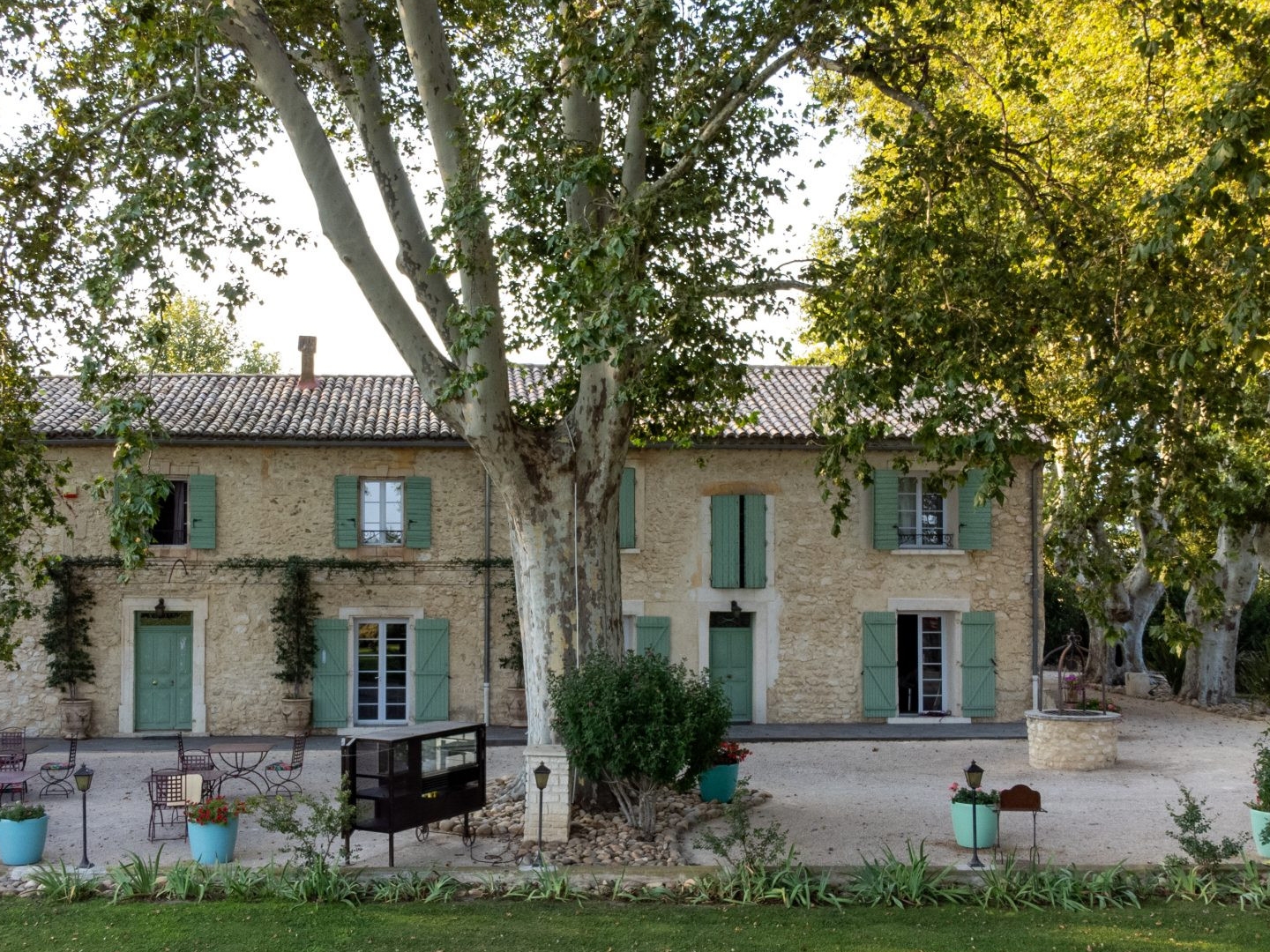 INCROYABLE PROPRIÉTÉ ENTRE les ALPILLES ET le LUBERON