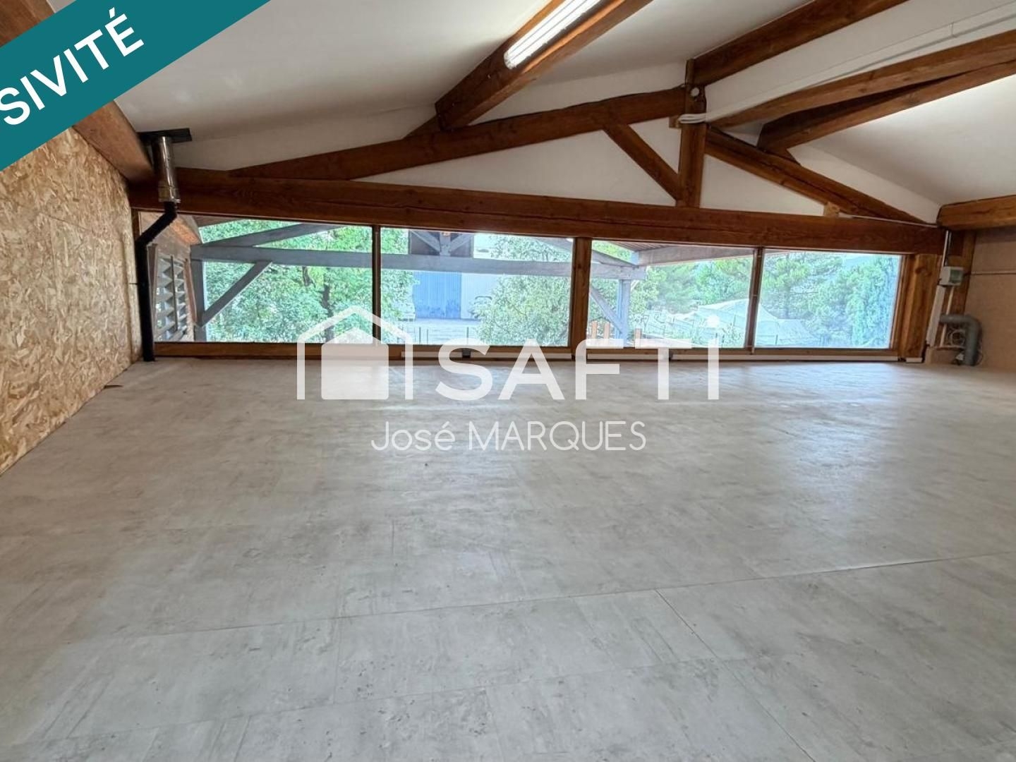 Bureaux à vendre - 3 pièces - 215m2 - Cogolin (83310)